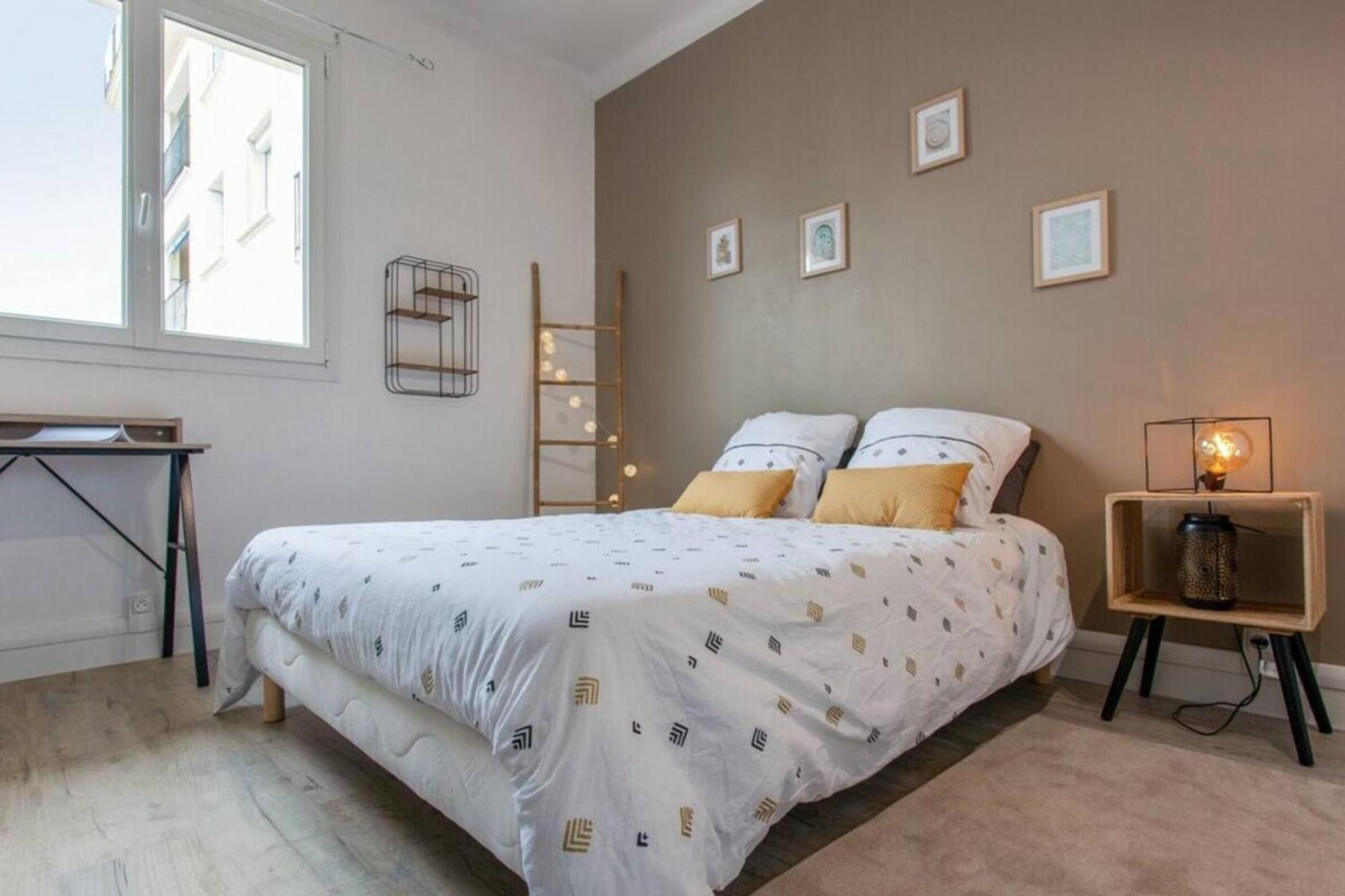 Atlas - Ovalia Nîmes Extérieur photo