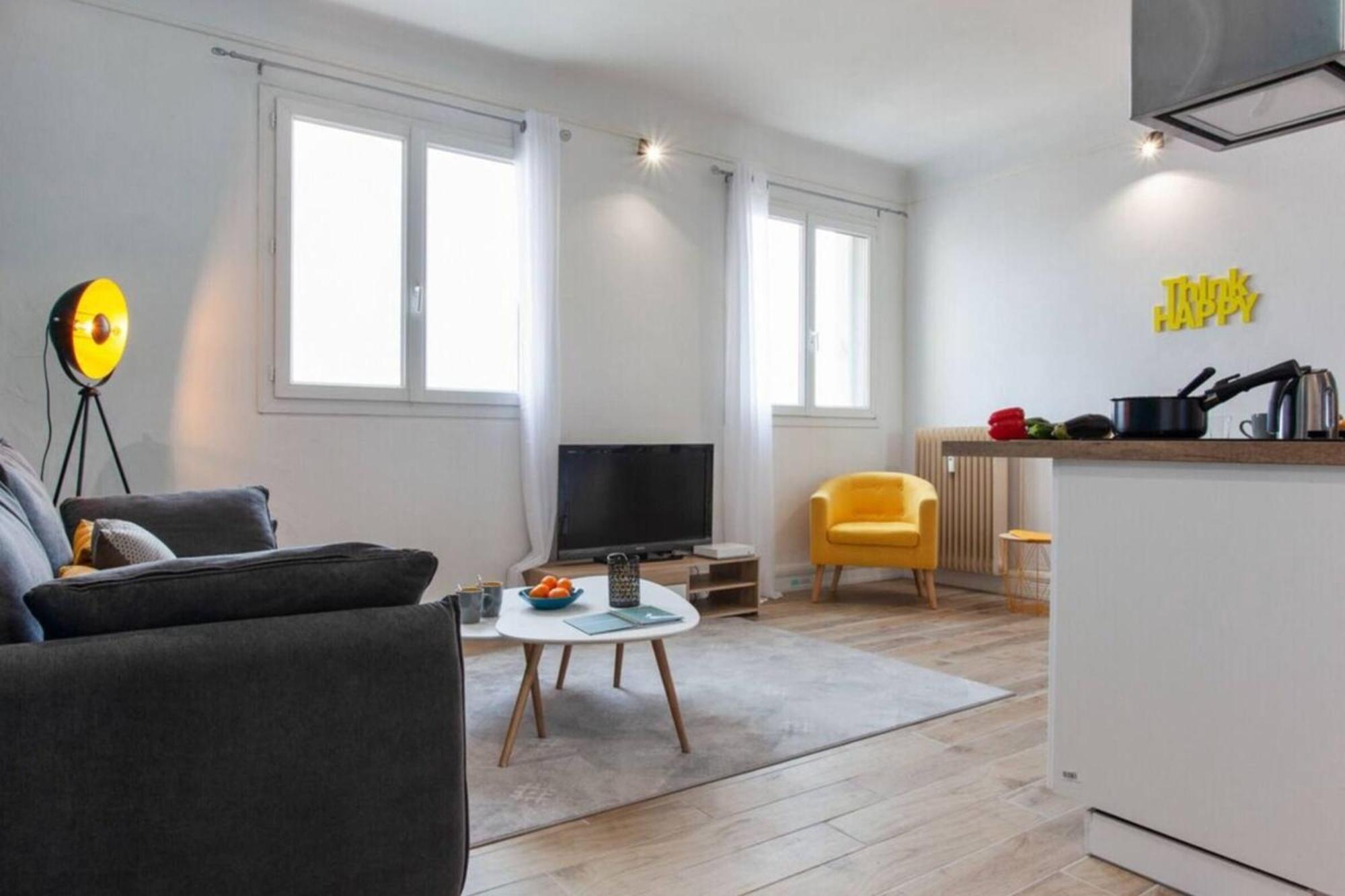 Atlas - Ovalia Nîmes Extérieur photo