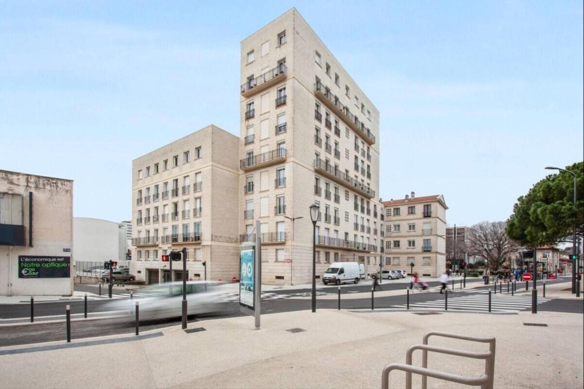 Atlas - Ovalia Nîmes Extérieur photo